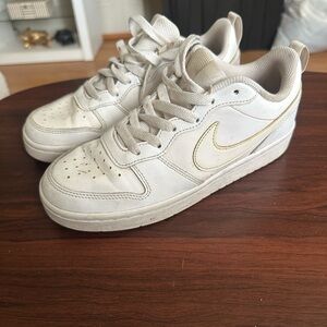 Nike Classic White and Gold Sneakers USED